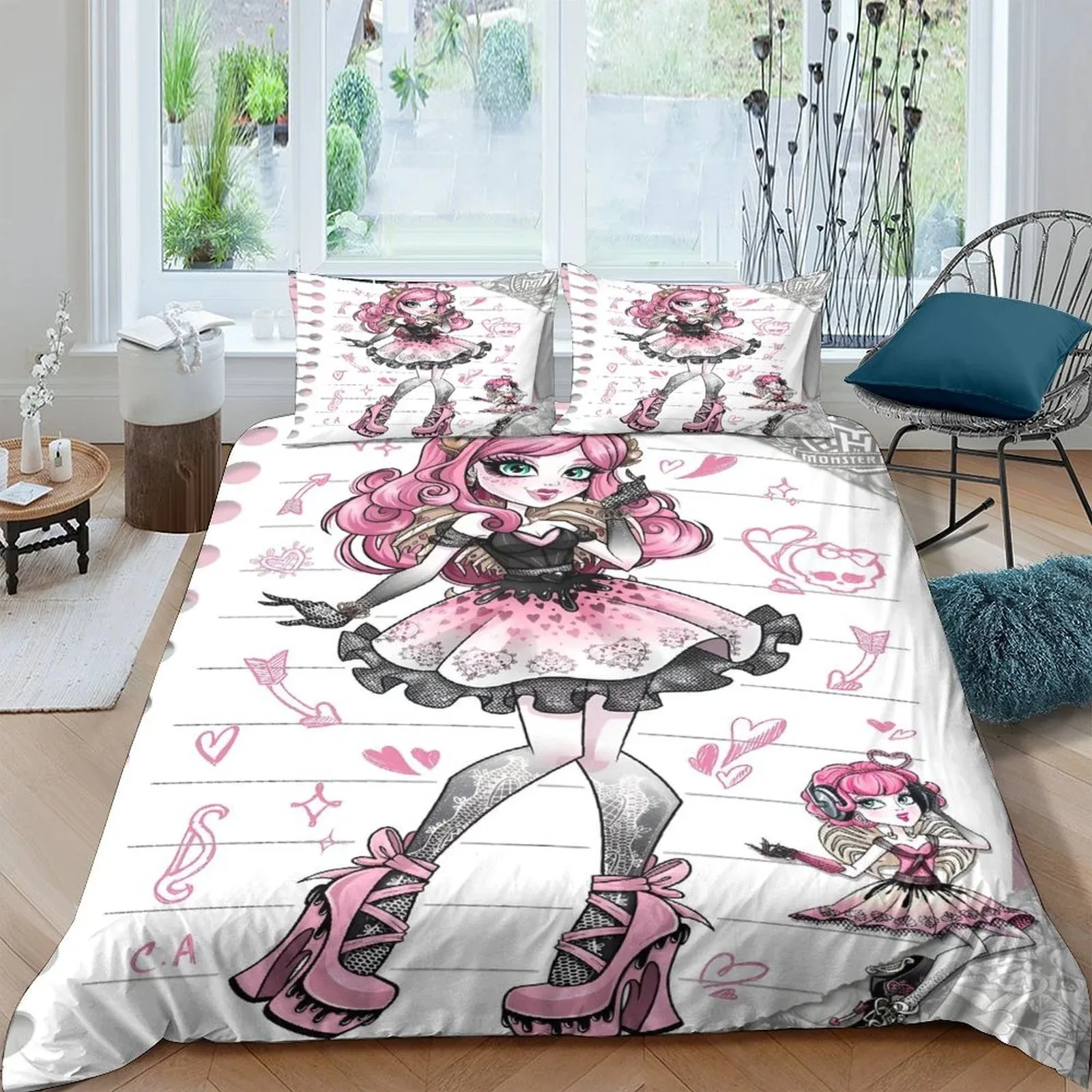 Monster High Draculaura Sketch Pink Duvet Cover Set - Image 1